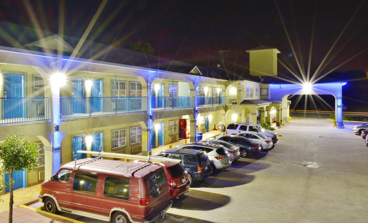 Scottish Inn And Suites Alvin Exterior foto